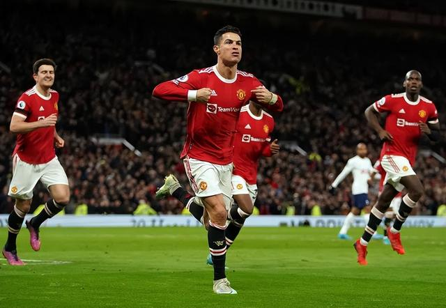 英超前瞻：C罗缺席关键战，卡瓦尼伤缺，曼联无锋可用