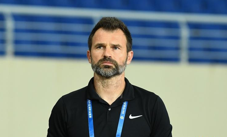 海港教练组：我们不要紧盯别人拿多少分，要专注于自己的事情