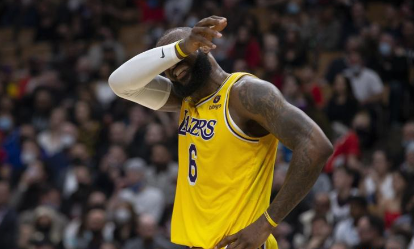 近筐终结效率及自主进攻频率图表：詹姆斯、字母哥、莫兰特突出