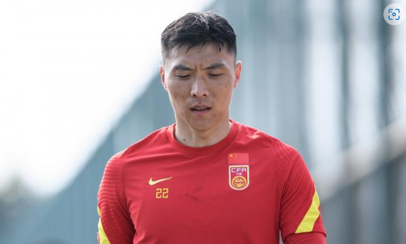 于大宝退出国足非草率决定，他也有意将位置腾给年轻球员