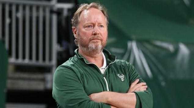 霍勒迪制胜抛投扬尼斯28+17雄鹿险胜热火