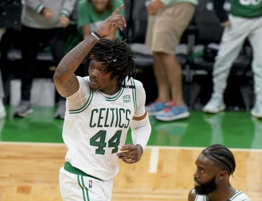 罗威成第8位总决赛拿下至少10板3断4帽的球员 比肩大梦/邓肯/KD等