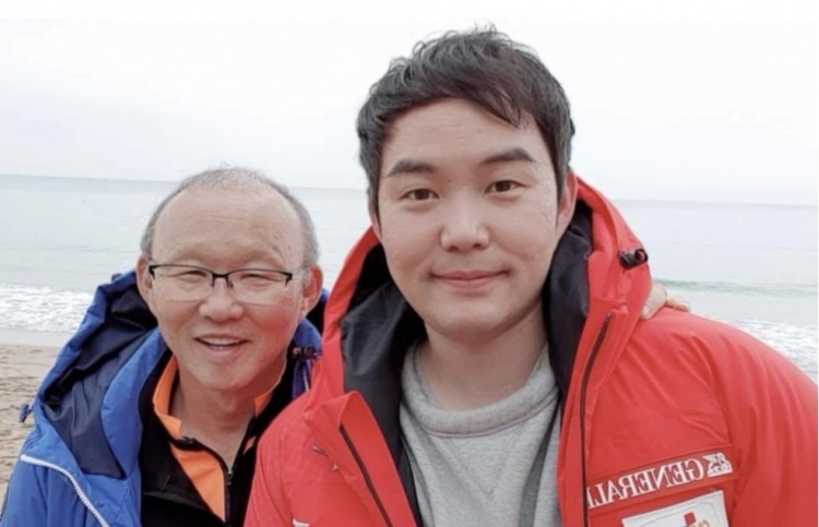 印尼主帅赛后质疑越南队进球越位 朴恒绪儿子驳斥：别找借口