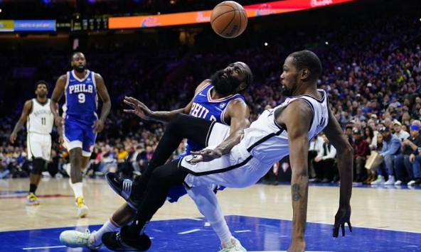 篮网今天必须抉择是否将76人今年的首轮签顺延至明年