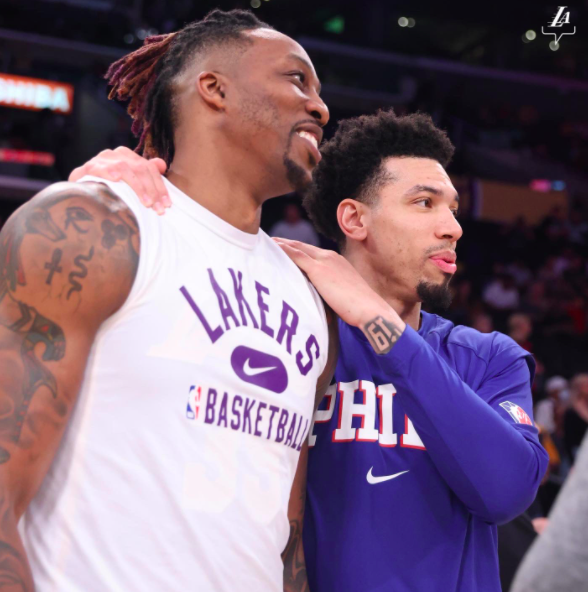 霍华德表现亮眼 首发出战得到24分