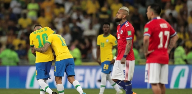 内马尔库鸟点射维尼修斯破门，巴西4-0大胜智利