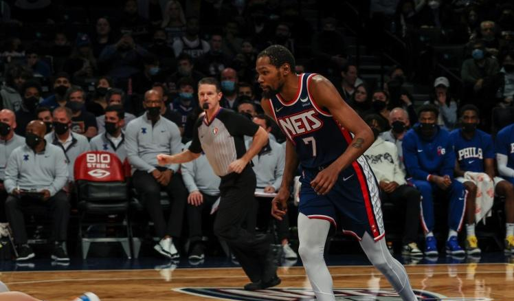 小范甘迪：篮网留下杜兰特是行得通的 赢球能修补任何裂痕