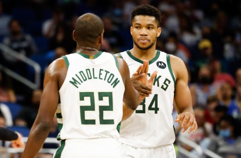 雷迪克：基迪传球视野有点像卢比奥 提升投射是他成为球星的关键