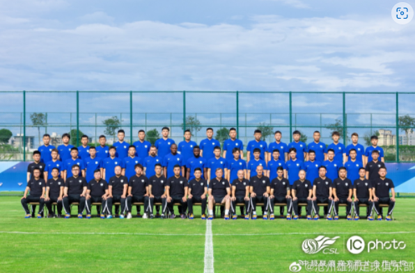 沧州雄狮2022赛季全家福出炉：奥斯卡领衔三外援位居C位