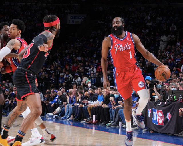 罚球30-12！哈登恩比德惨遭吐槽 76人成罚球队