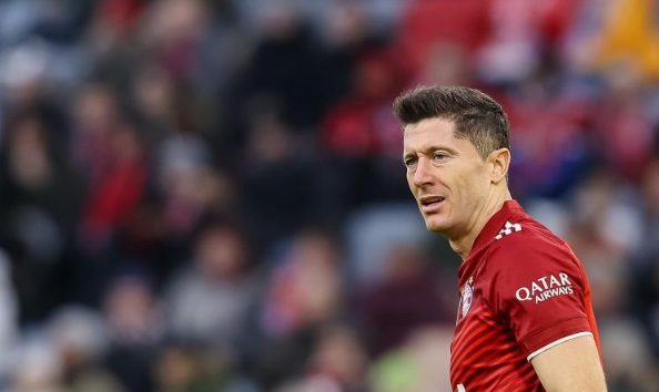 科贝：拜仁仍未回应报价，巴萨认为引进莱万的交易非常复杂