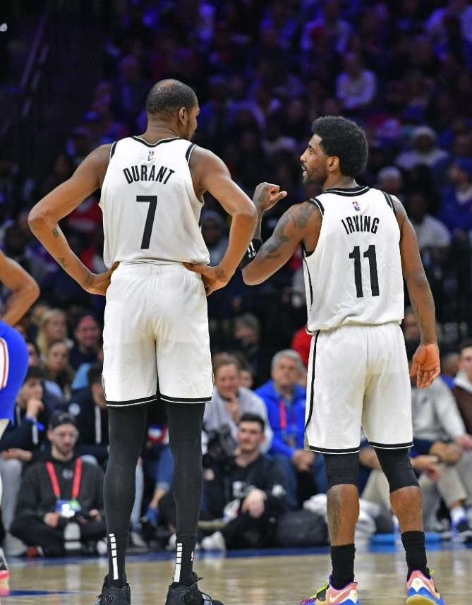 巴克利：所有伟大的球员都受到许多批评 只有软蛋才会一直抱怨