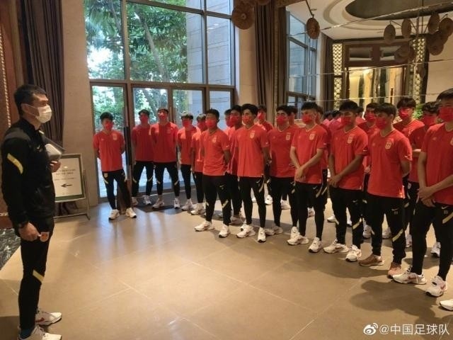 U19国青海口集结备战中乙联赛，主帅缺席球员无法到齐