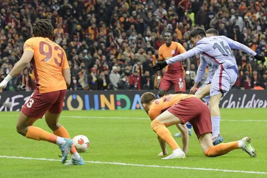 巴塞罗那2-1加拉塔萨雷  12分钟翻盘！