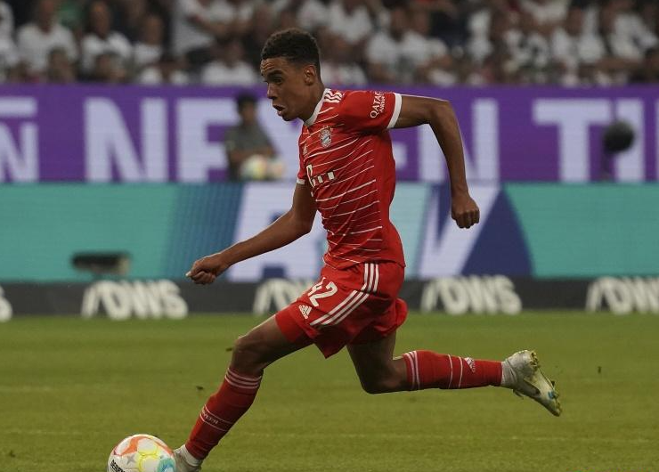 斯基拉：拜仁计划与穆西亚拉涨薪续约至2027年