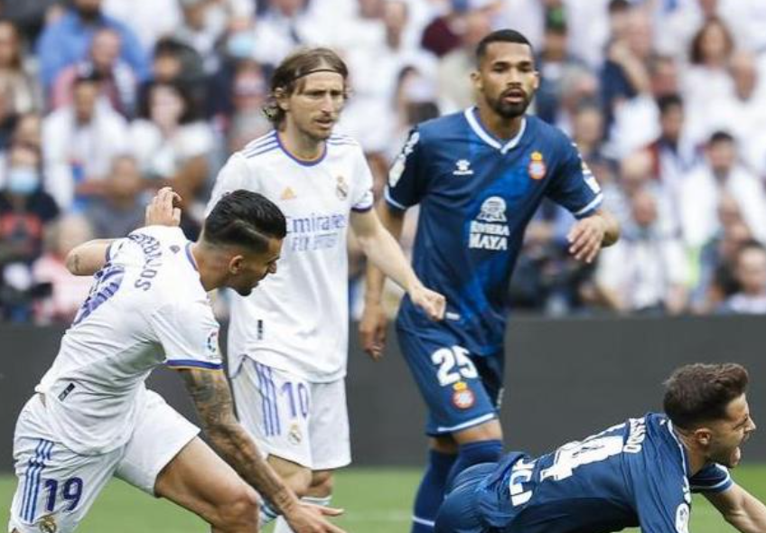 西班牙人对阵皇家马德里以0-4的比分惨败