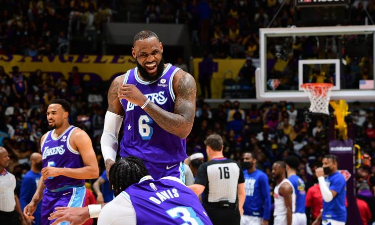 卡鲁索：湖人大换血后要重建化学反应 并非收集优秀球员就能成功