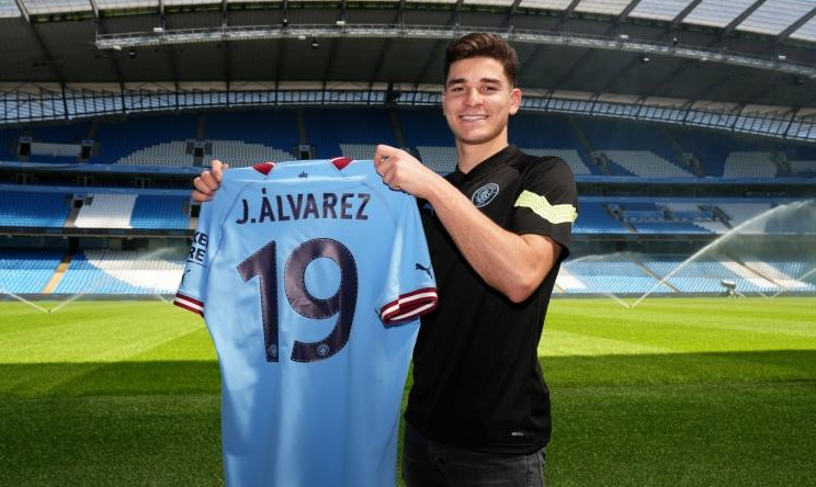 萨巴莱塔：阿尔瓦雷斯是出色的球员，希望他和阿圭罗一样常驻曼城