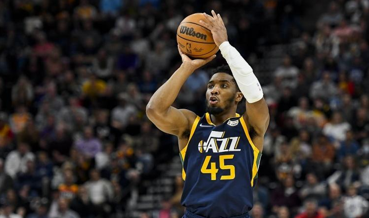 瑟尔-贝利：米切尔仍年轻&还有成长空间 但他已经是超级球星了