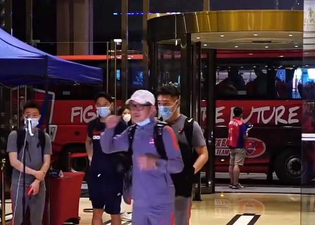 中超本土新人：近10年巴萨直播我全看了，未来想进国足！ 