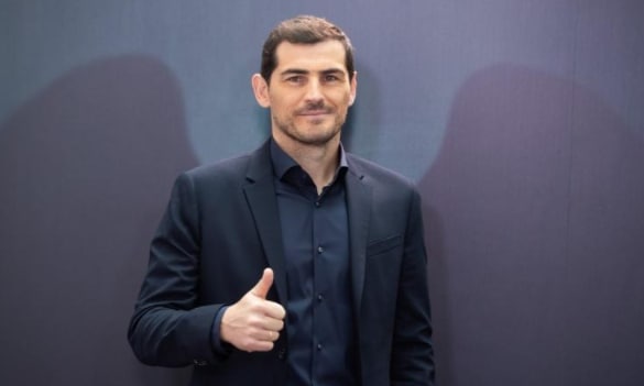 卡西社媒发文开玩笑：在找球队练习踢门将，请联系我