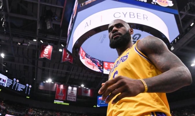 詹姆斯为何仅入选三阵而不是二阵？湖人记者：伤病&球队战绩