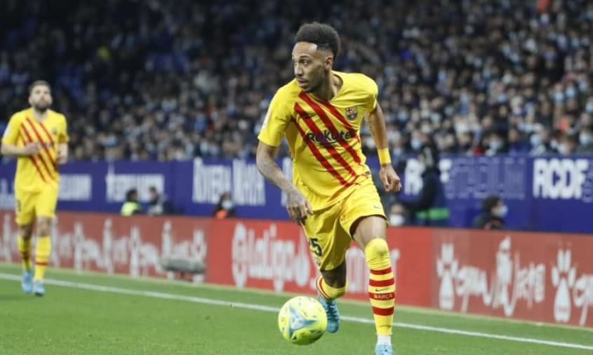 世体预测巴萨本轮首发：奥巴梅扬突前，阿劳霍和加西亚搭档中卫