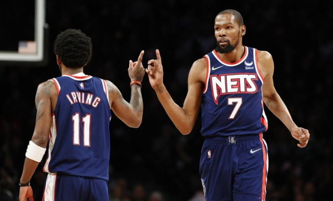 杜兰特整个过程都忠于欧文 他想要欧文回归继续与自己搭档