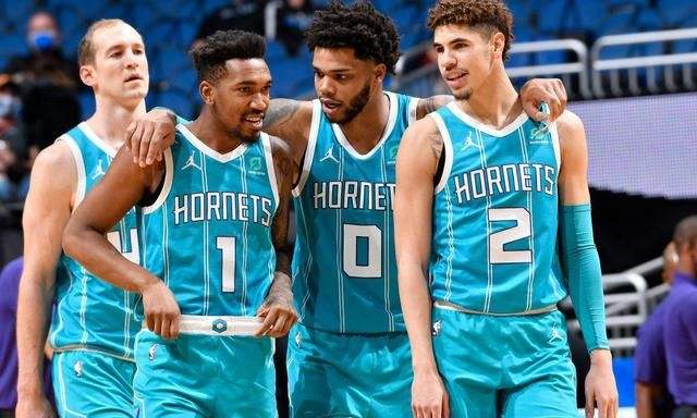 NBA赛后回顾：黄蜂106-130雄鹿