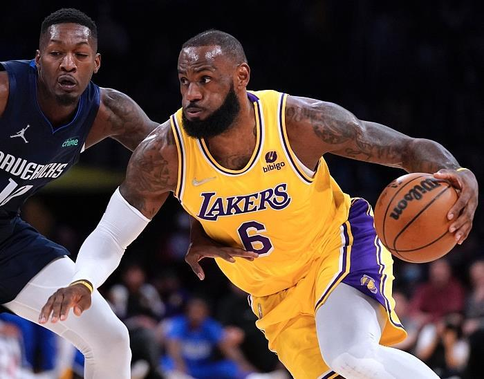 NBA赛后回顾：湖人逆转失败遭主场三连败