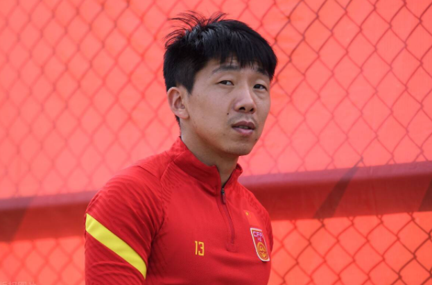 李霄鹏犯愁了！国足功臣或因伤无缘对阵阿曼