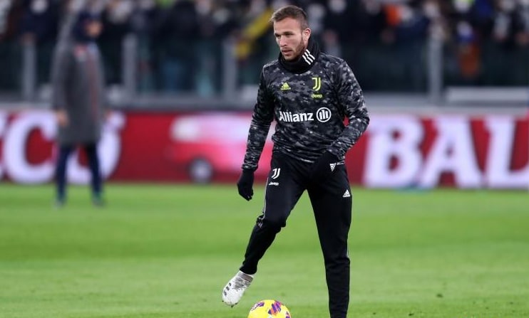 尤文官方：阿图尔昨天训练右脚踝扭伤，经检查排除韧带受伤的可能