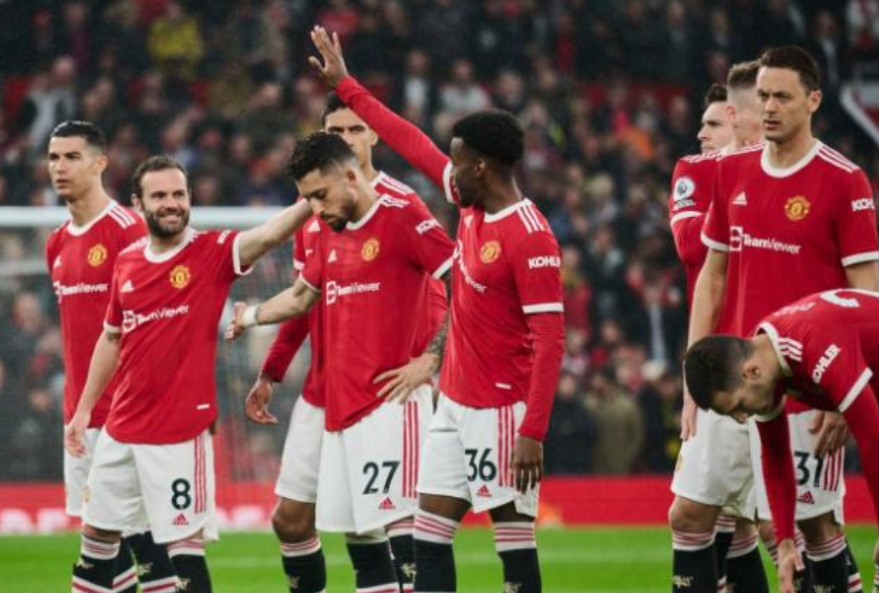 曼联客场爆出大冷门，以0-4的比分惨败布莱顿