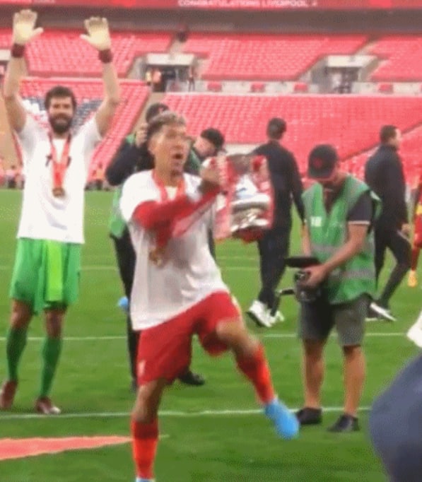 缁欎綘浠〃婕斾竴涓煢靛睍锛堥锛夌ず锛堣腹锛夊鏉殑姝ｇ‘鏂瑰紡