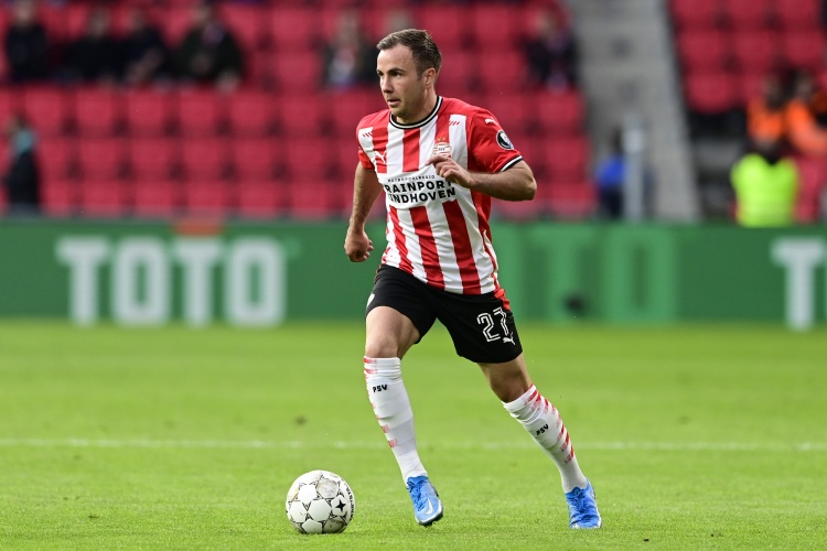 哥本哈根球迷想放烟花骚扰埃因霍温球员，却找错酒店