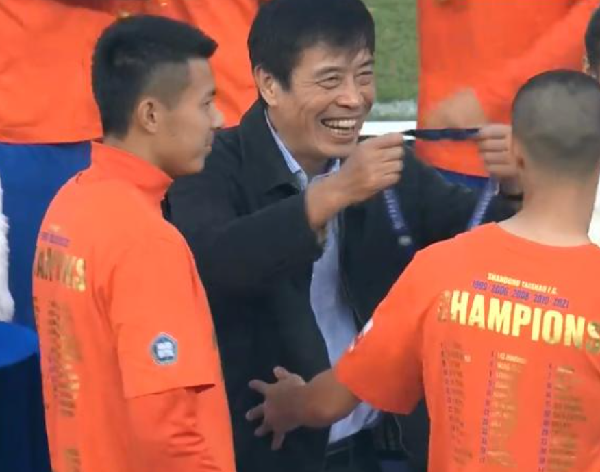 本土国脚好消息！月薪42万不变！