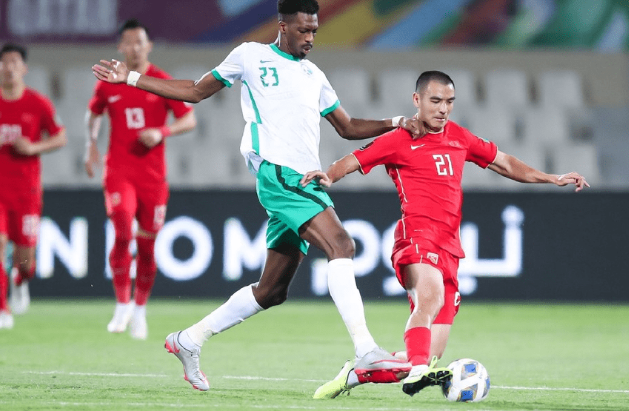 董路再次力挺于大宝！这回拿热刺凯恩对比，球迷骂声一片