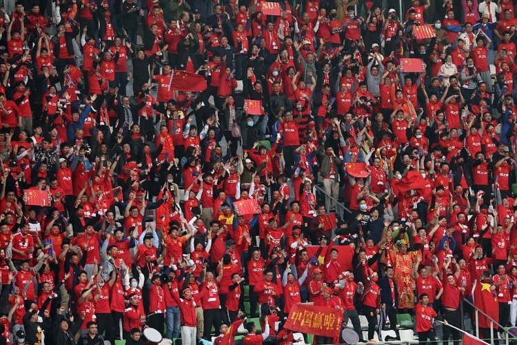 有球员说想念主场球迷，但不敢发微博怕带来连锁反应