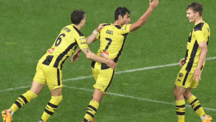 尽管惠灵顿凤凰疯狂败北，但仍在澳超联赛季后赛的行列中 