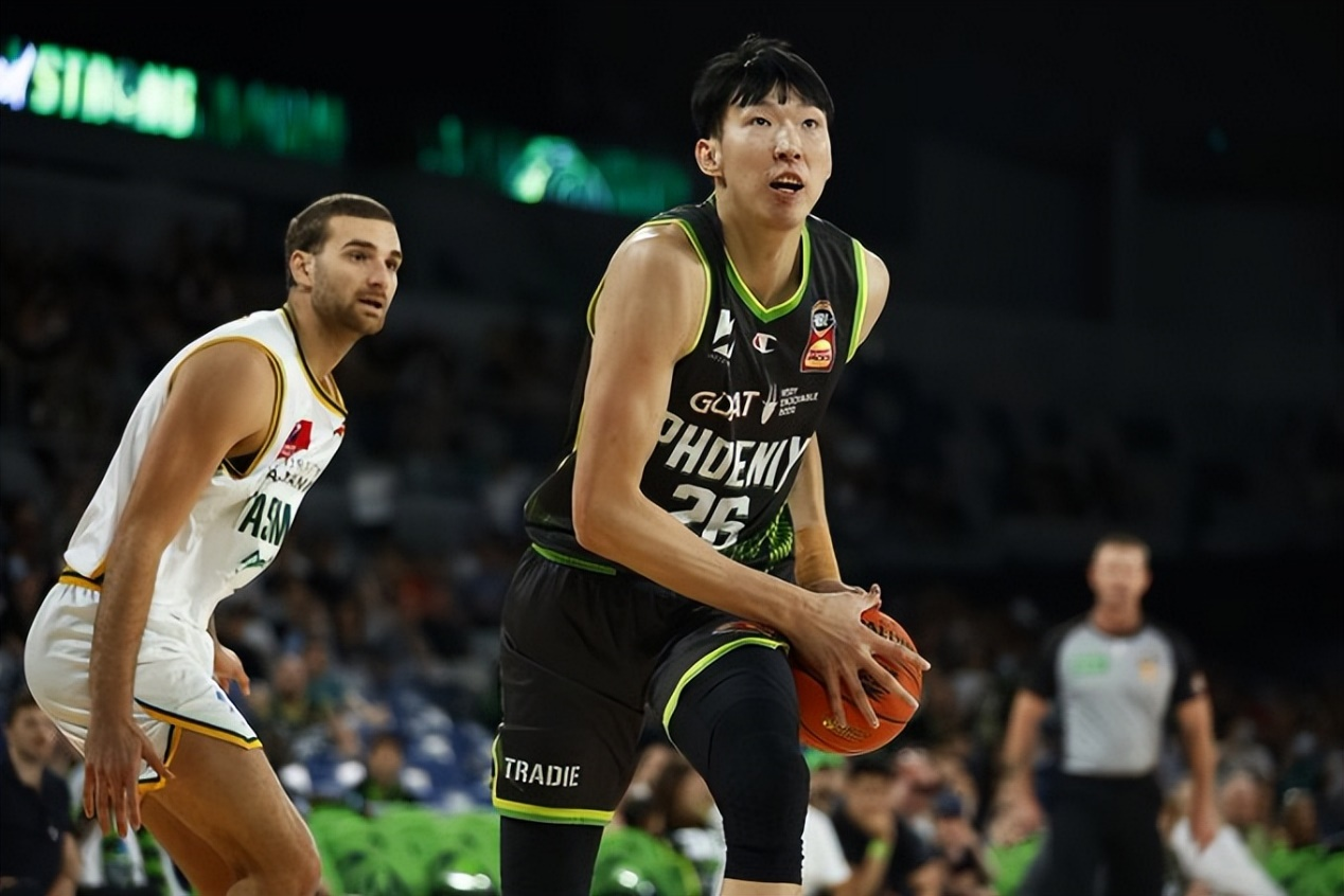 NBL：蚂蚁队逆转凤凰队 提前进入季后赛 周琦仅上场19分钟