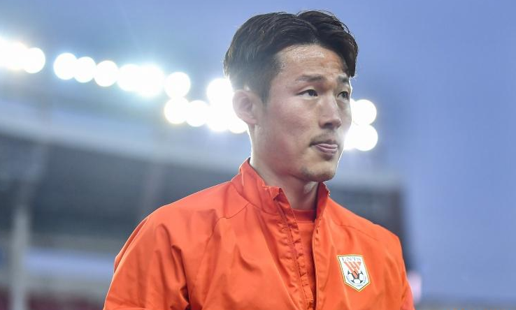 经纪人晒孙准浩恢复训练视频：可以长传了，下周回归