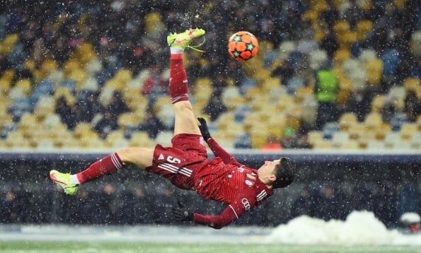 受困于姆巴佩事件巴黎引援暂缓，球队并没有考虑莱万