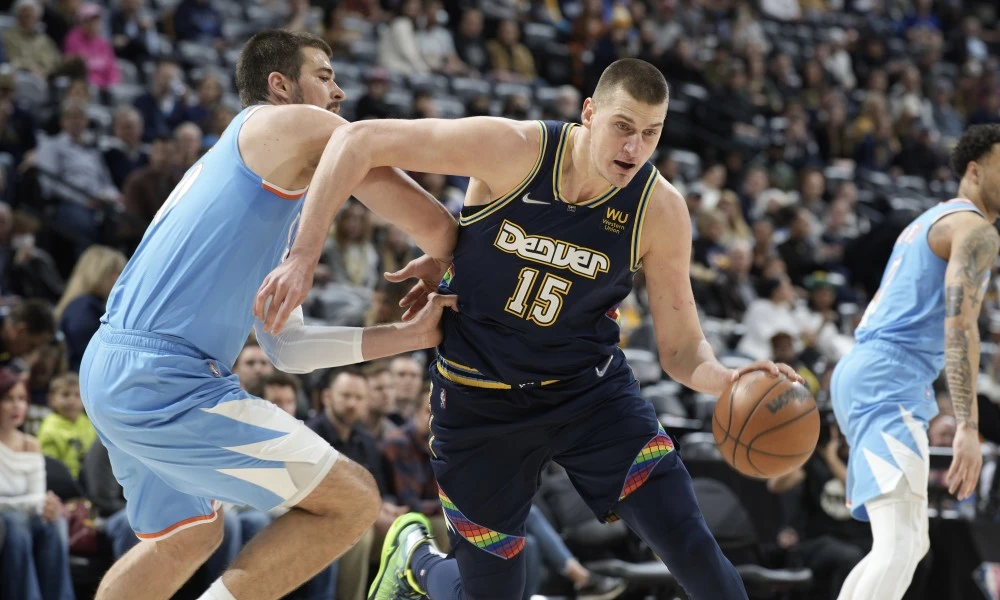 约基奇30+14+6率队击败快船 完成赛季三杀终结2连败