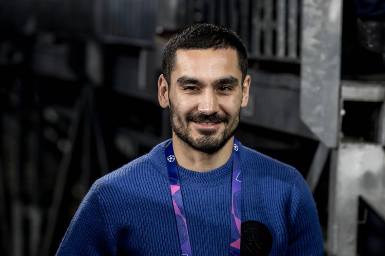 瓜帅称赞京多安为完美的球员，年轻球员要多跟他学习