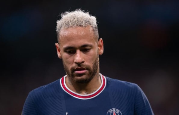 内马尔现已基本不训练，甚至还醉醺醺地来上班