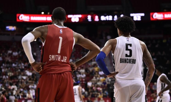 火箭夏联主帅：这只是贾巴里的首场比赛 看录像时他能学到更多