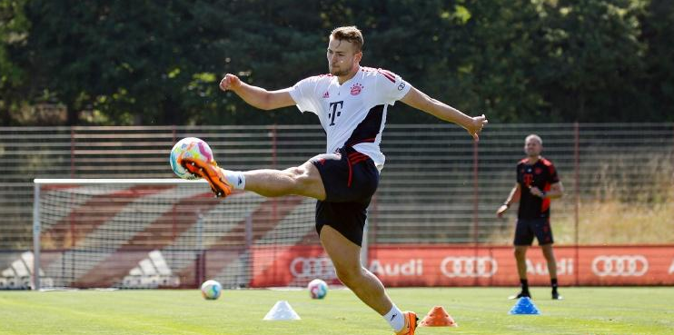 德里赫特：失去哈兰德的多特或许还更强，争冠对手实力相近是好事