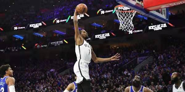 杜欧小库里均砍20+ 恩比德独木难支不敌篮网 哈登发挥不佳