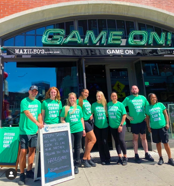 绿军球迷攻击库里妻子 做T恤写标语费尽心机